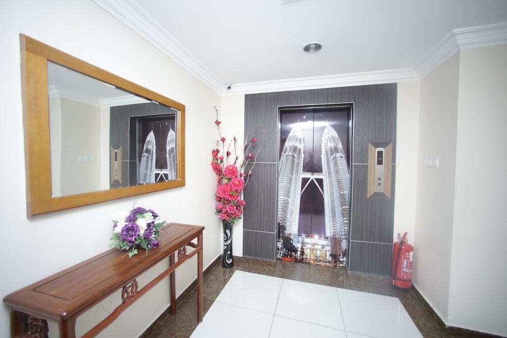 Safari Hotel Ampang  Exterior photo
